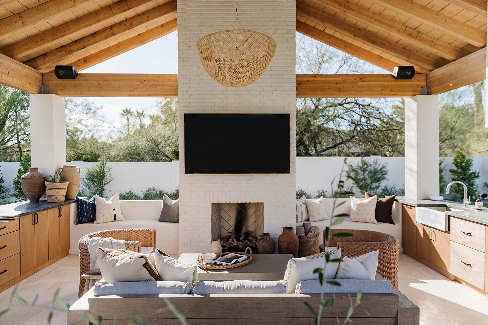 Outdoor Living Space | Backyard Living | Modern Nest | Custom Home Builder | Scottsdale, AZ | Design, Build, Furnish