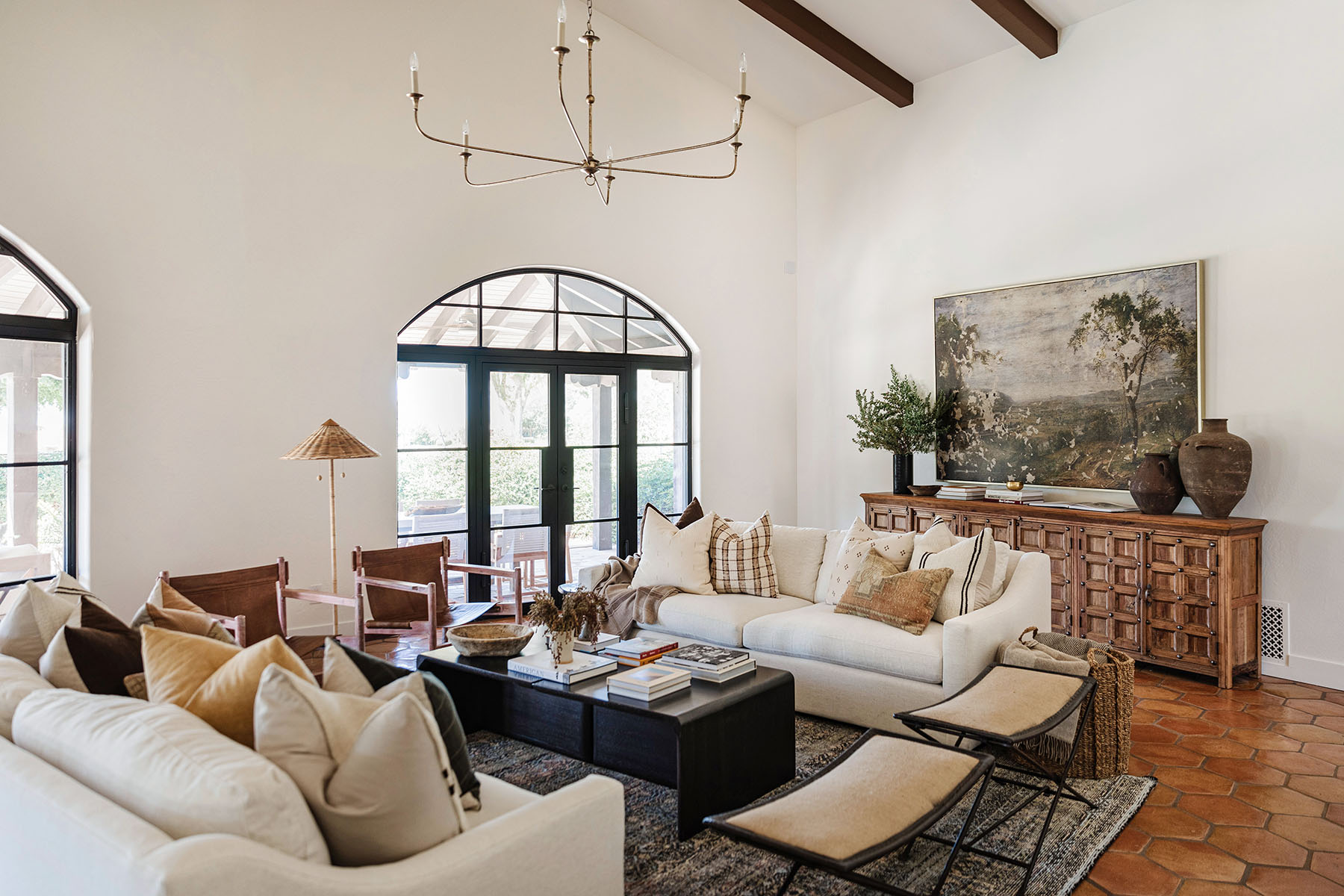 Spanish Revival by Modern Nest | Living Room | Living Room Decor | Spanish Style Home Remodel | Scottsdale, Arizona Home Remodel | Market by Modern Nest | Modern Nest | Scottsdale, AZ | Design, Build, Furnish
