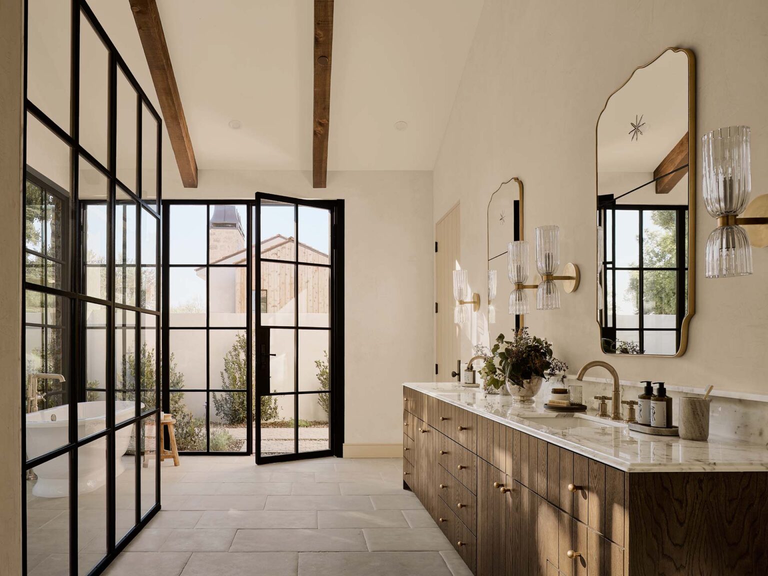 The English Country Primary Bath | Collected. A Journal by Modern Nest