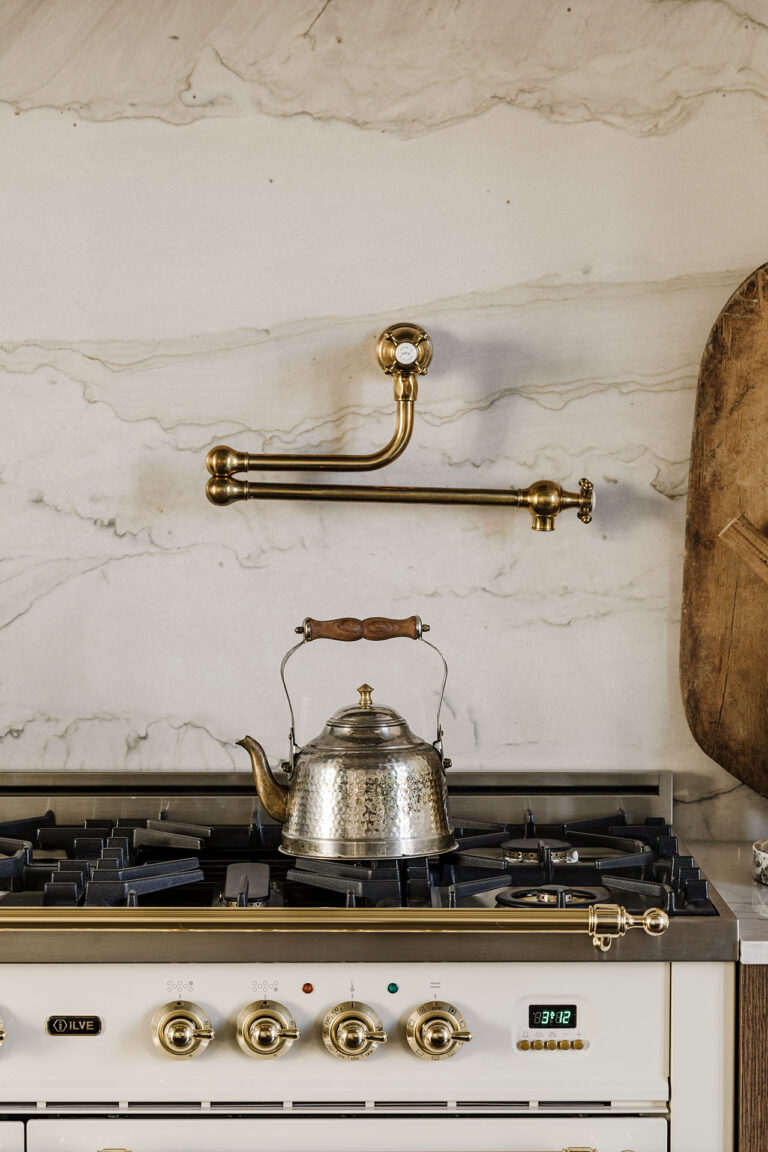 The English Country Kitchen | Collected. A Journal by Modern Nest