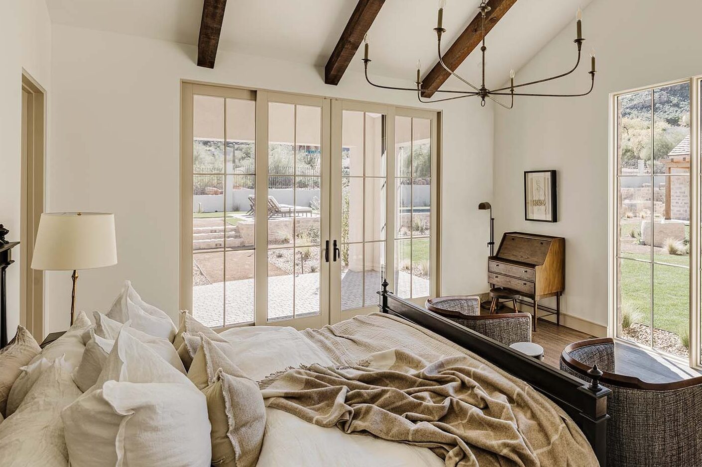 English Country by Modern Nest | English Country Primary Bedroom | Bedroom Decor | Luxury Bedroom |  Scottsdale, Arizona Home Build | Market by Modern Nest | Modern Nest | Scottsdale, AZ | Design, Build, Furnish